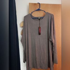 nwt..3x super soft long sleeve